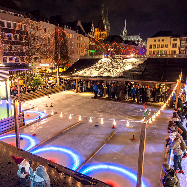 Ice stock sport rinks at Heumarkt – winter sport in the heart of Cologne