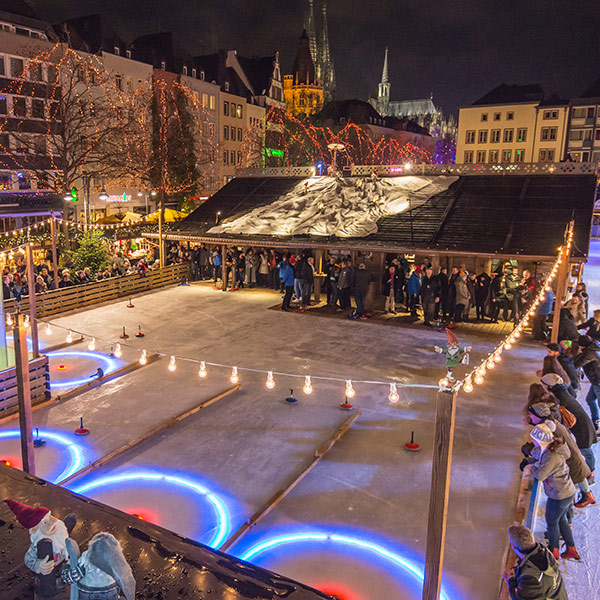Weihnachtsmarkt und Eislauferlebnis Kölner Altstadt